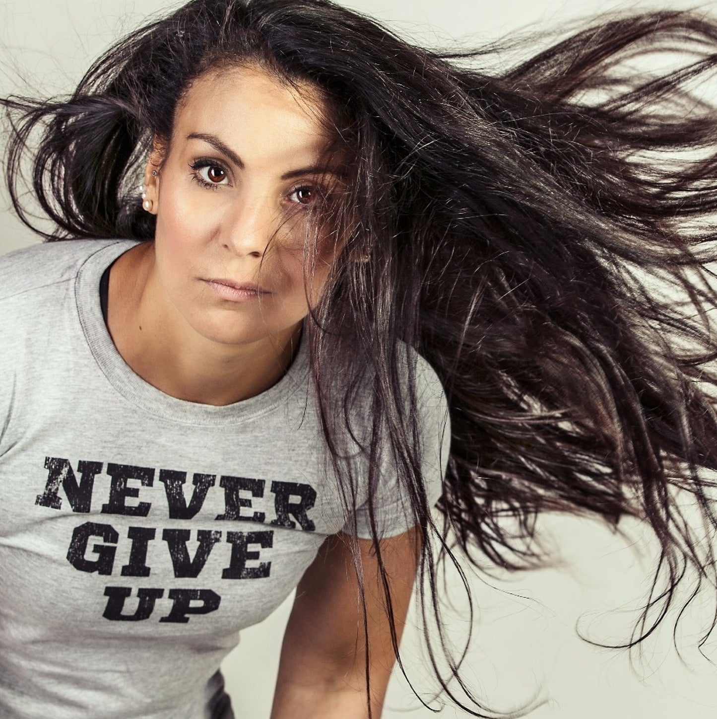 T-shirt Never Give Up Gris Chiné